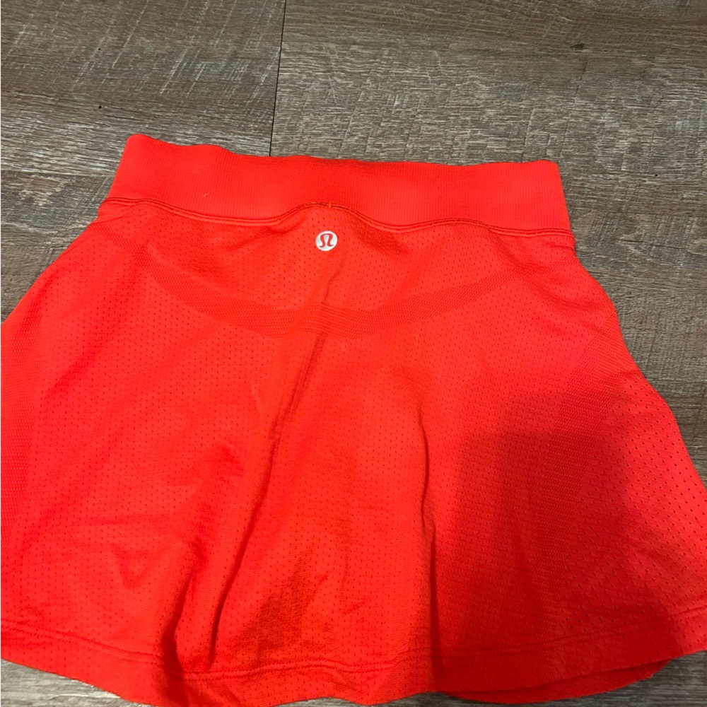 red lululemon skirt